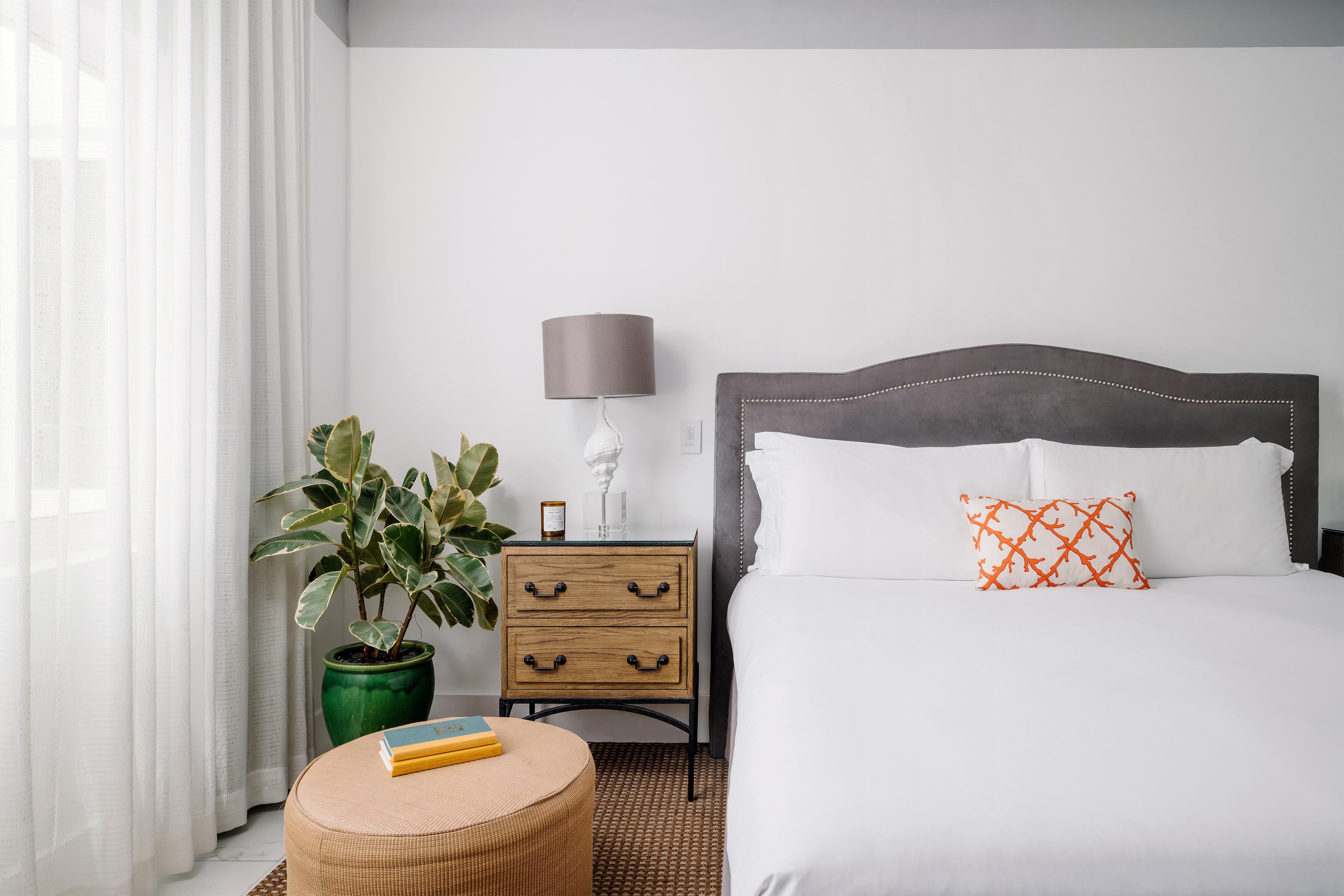 Nautilus Sonesta Miami Beach Esterno foto A bedroom at the Hotel Valencia