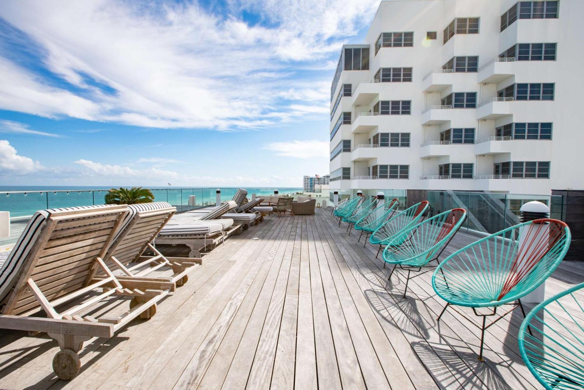 Nautilus Sonesta Miami Beach Esterno foto Rooftop pool at the SLS Brickell