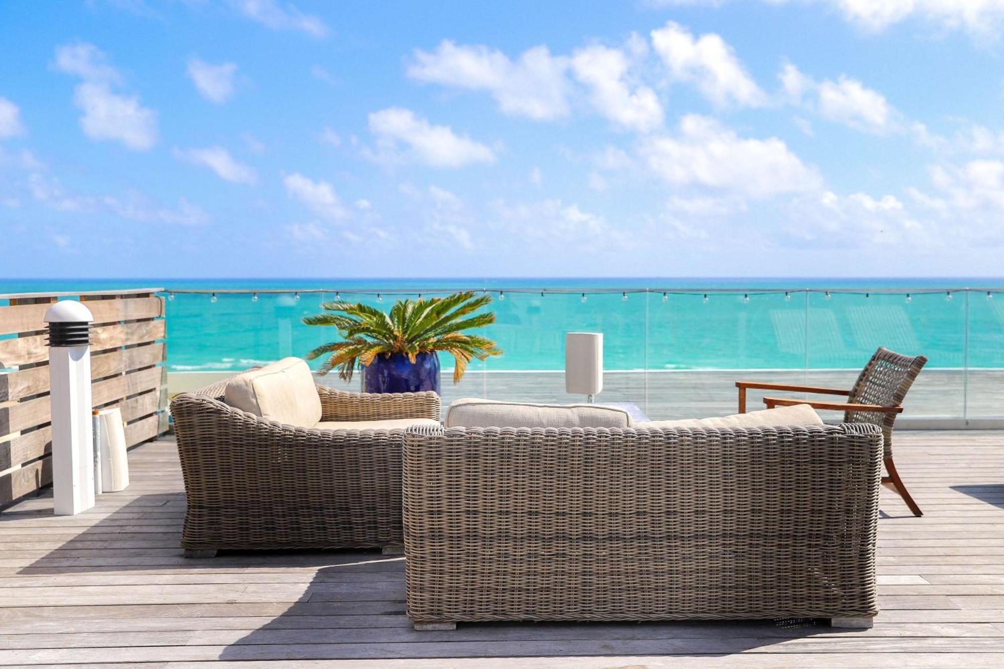 Nautilus Sonesta Miami Beach Esterno foto The view from the rooftop