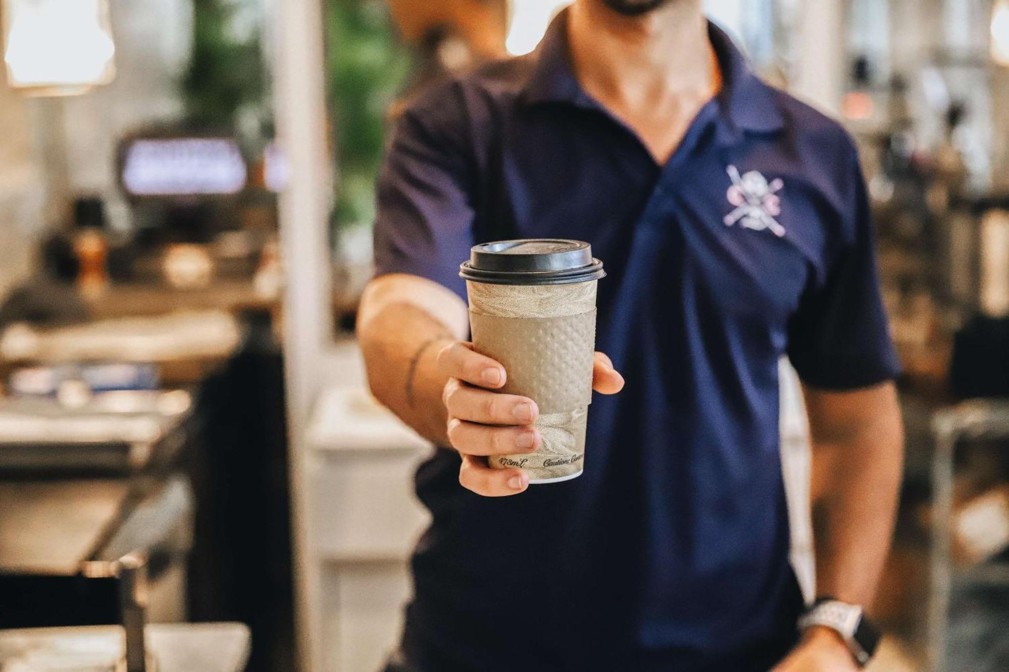 Nautilus Sonesta Miami Beach Esterno foto A barista serving a coffee