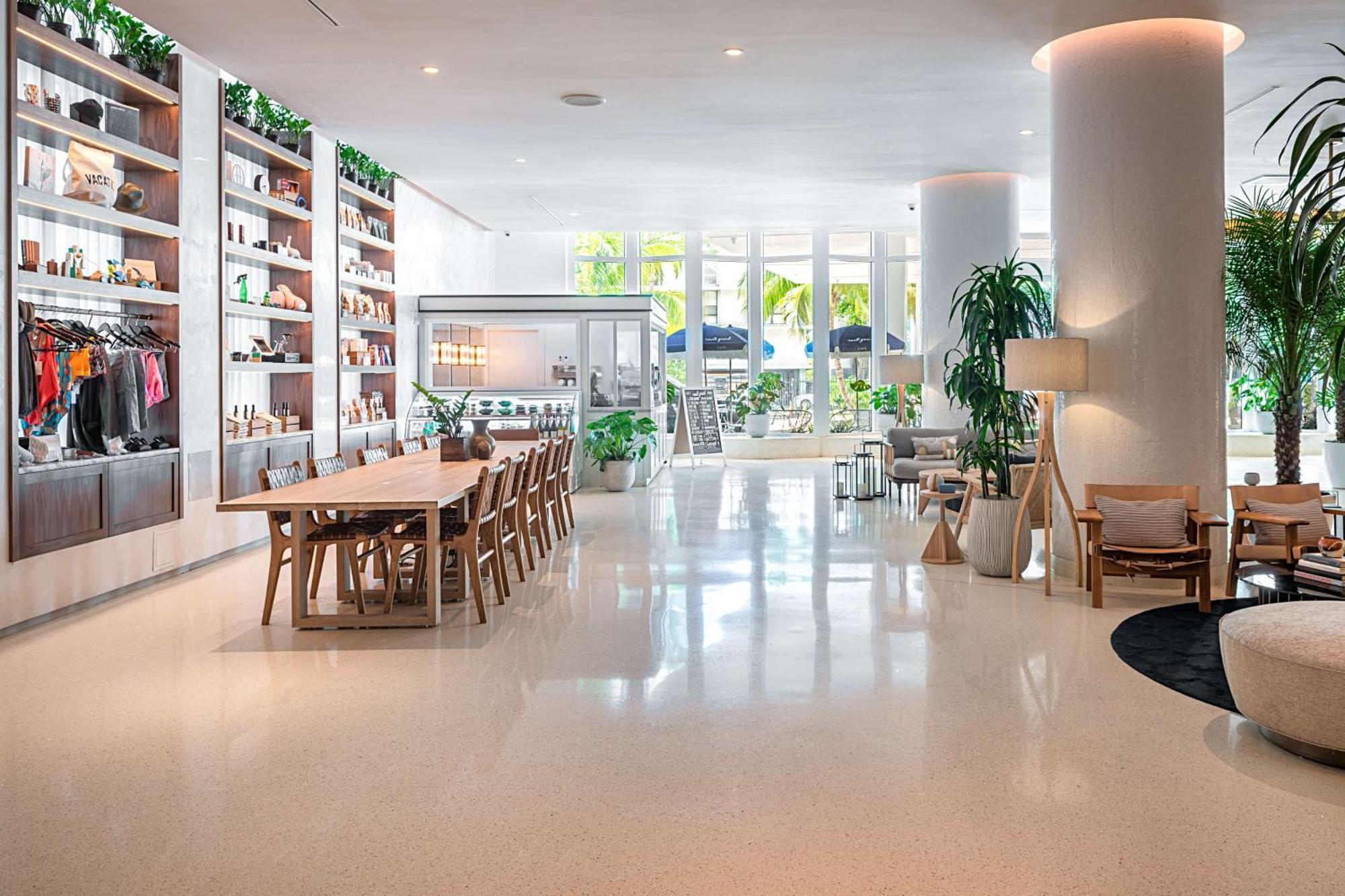 Nautilus Sonesta Miami Beach Esterno foto The interior of the lounge