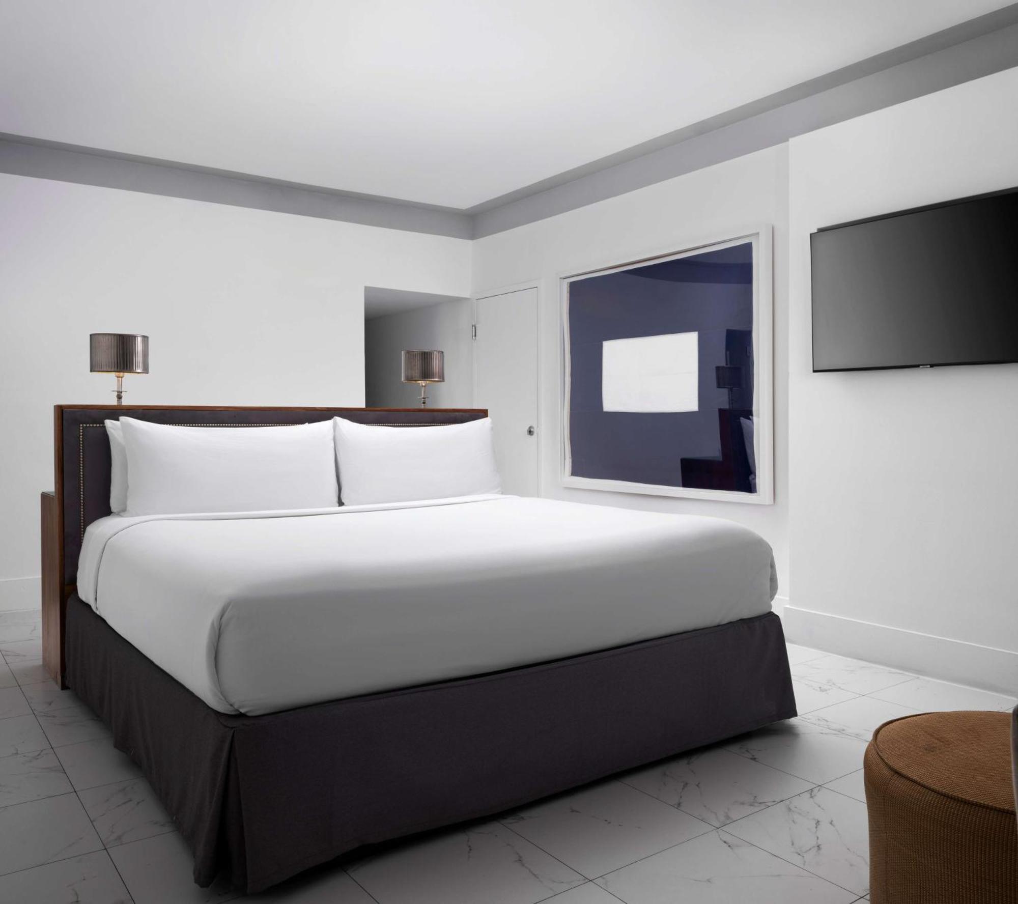 Nautilus Sonesta Miami Beach Esterno foto A bedroom at the hotel