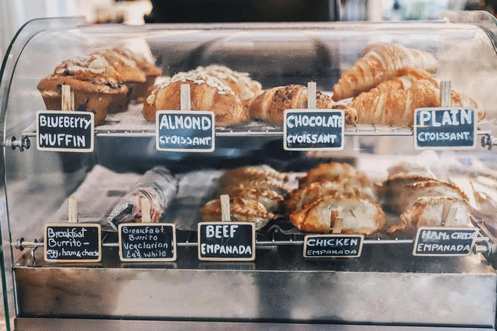 Nautilus Sonesta Miami Beach Esterno foto Bakery items
