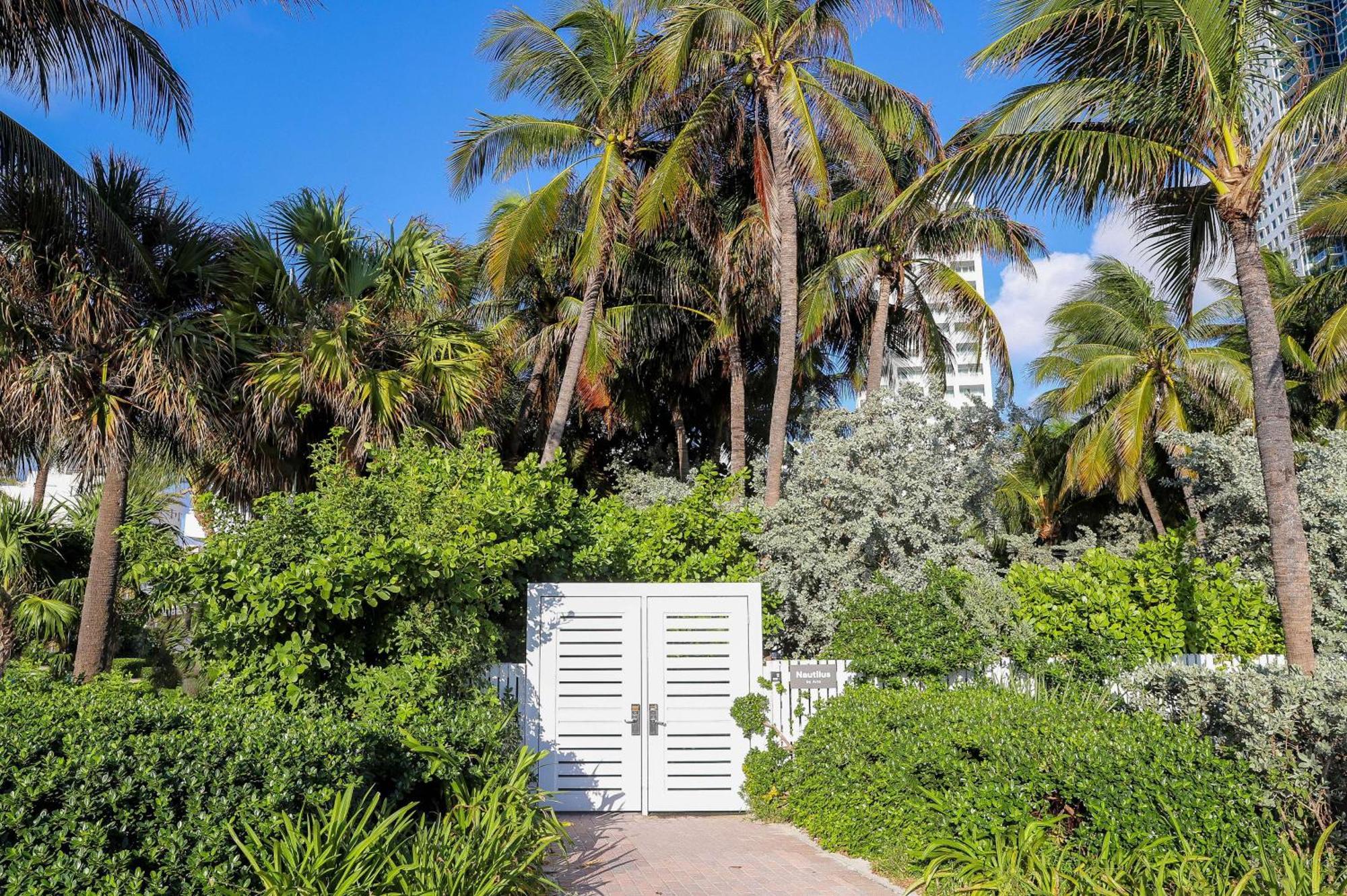 Nautilus Sonesta Miami Beach Esterno foto Entrance to the property